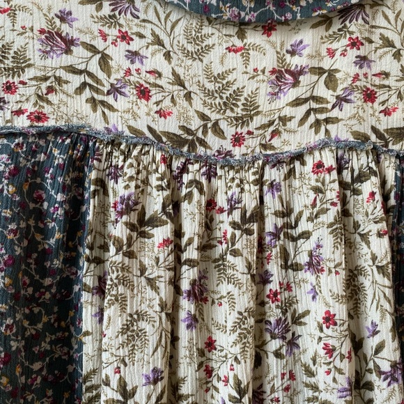 NWOT MYSTREE Floral Bell Sleeve Button Front Blouse XS - Picture 8 of 9